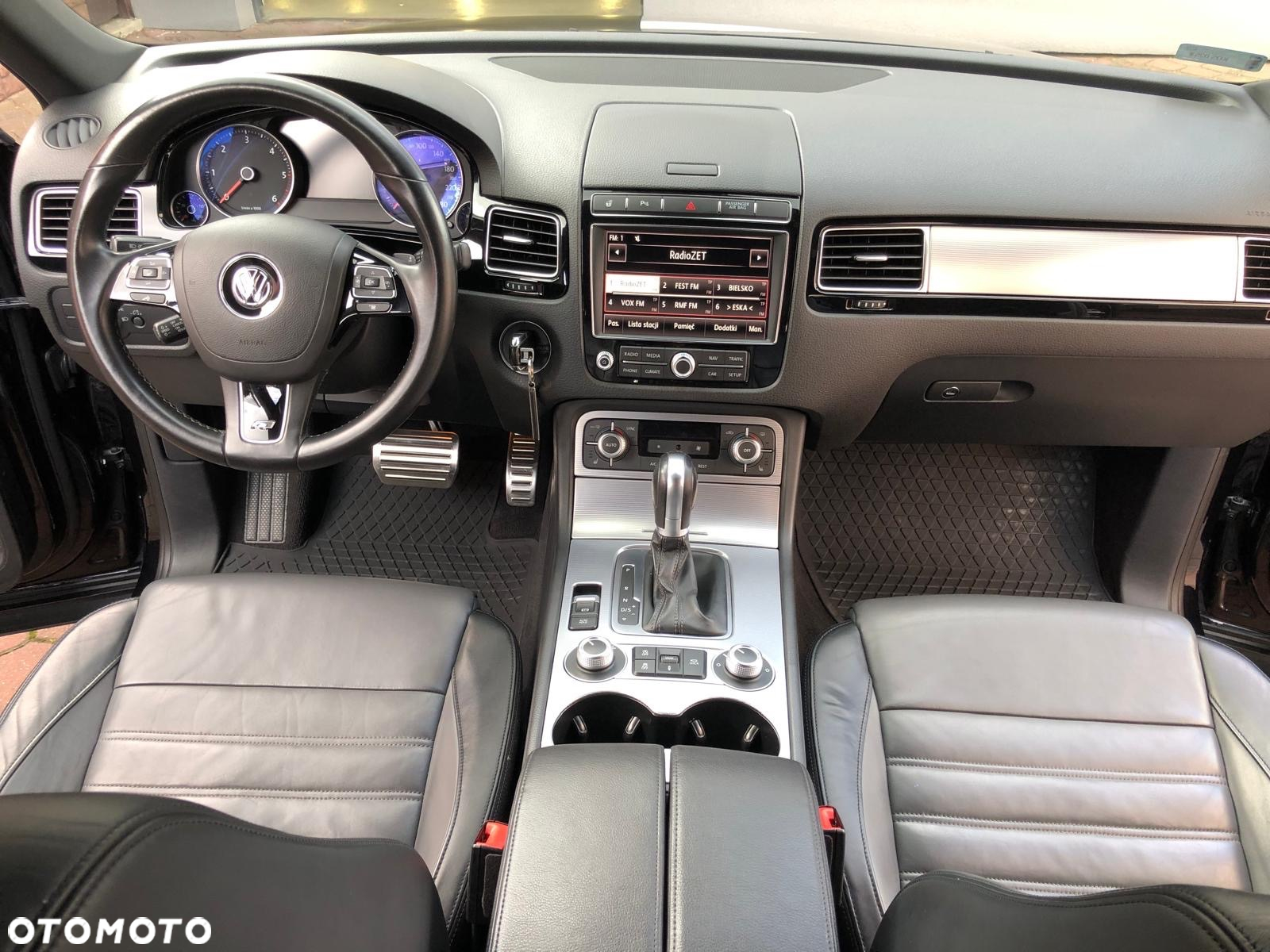 Volkswagen Touareg 3.0 V6 TDI BMT Perfectline R-Style - 12