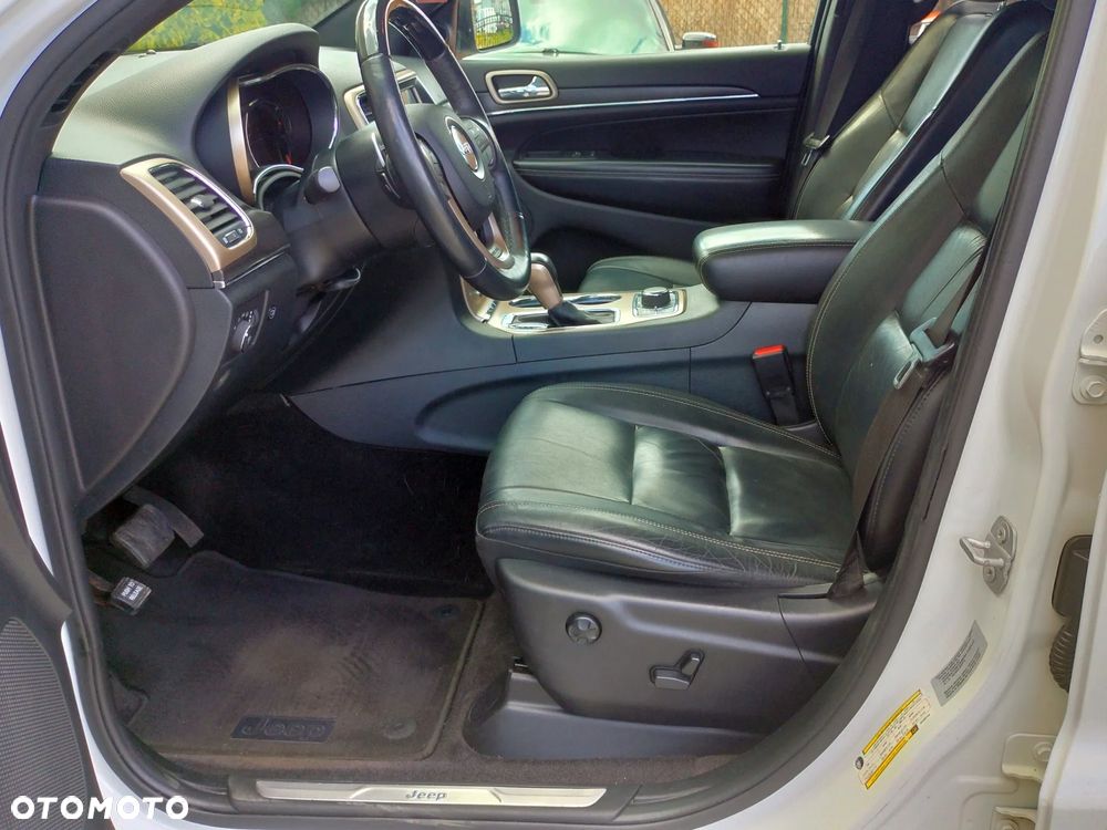 Jeep Grand Cherokee - 14
