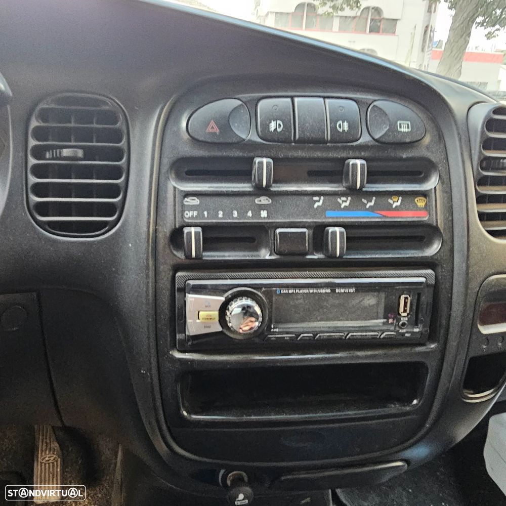 Hyundai H-1 - 15