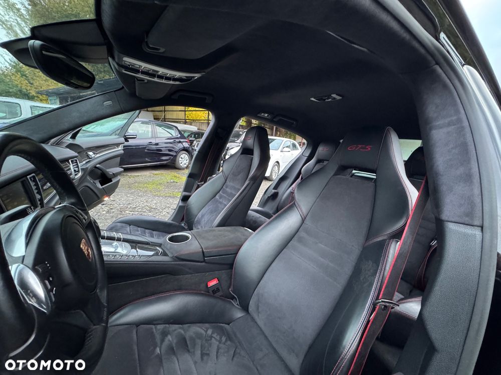 Porsche Panamera GTS PDK - 13