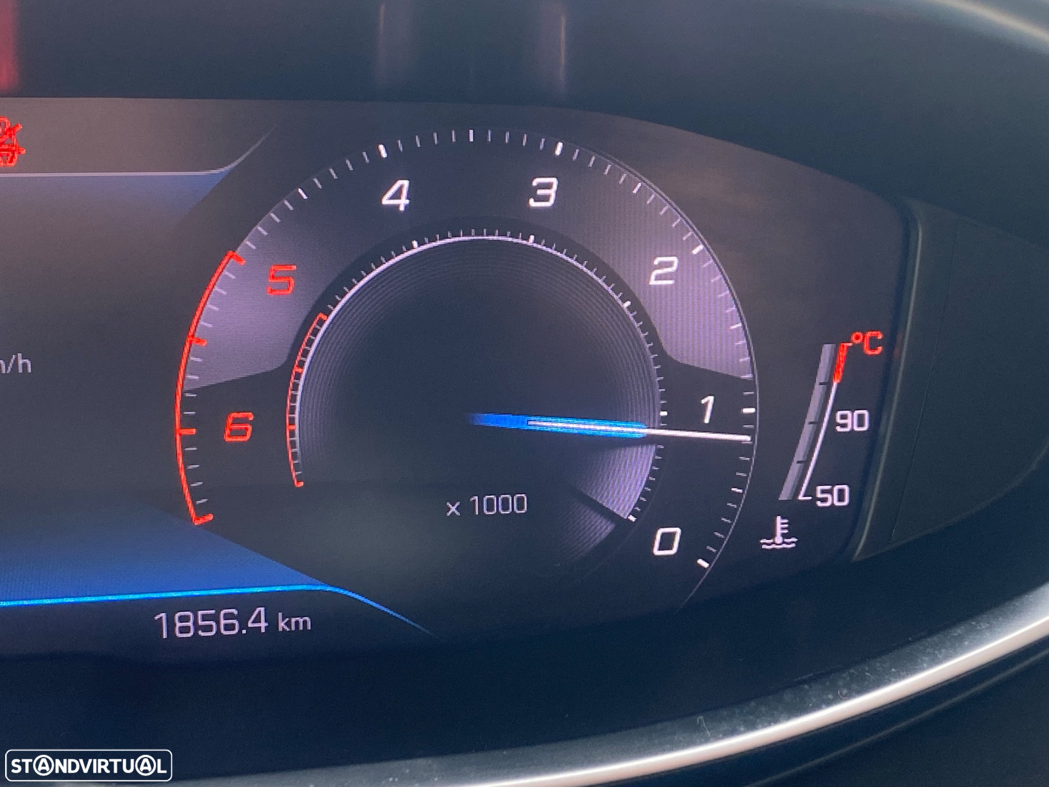Peugeot 5008 1.5 BlueHDi Allure Pack EAT8 - 24