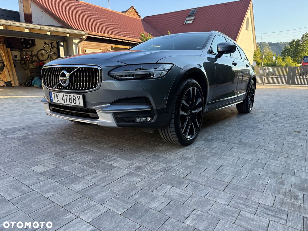 Volvo V90 D5 SCR AWD Momentum Pro - 3