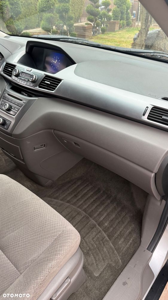 Honda Odyssey 3.5 LX - 22
