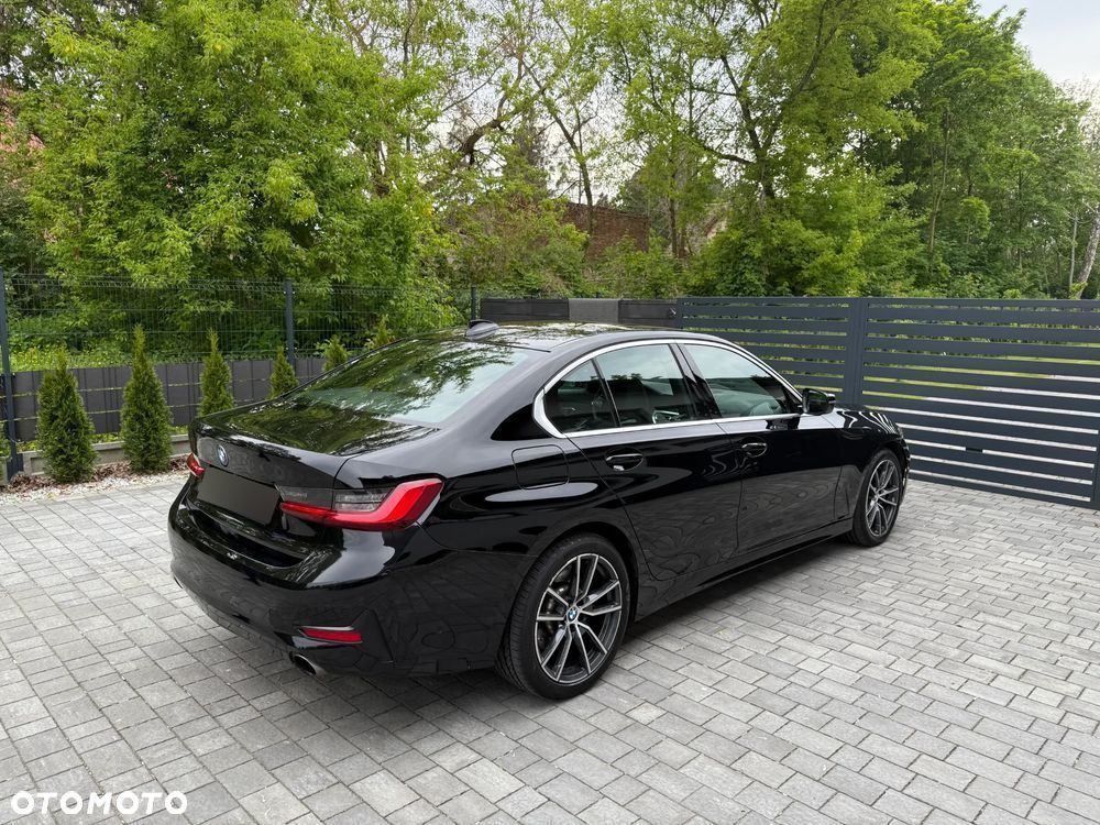 BMW Seria 3 330i Sport Line - 6