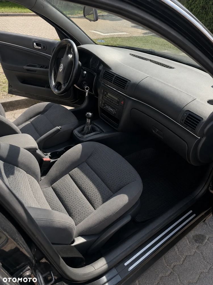 Volkswagen Passat 1.9 TDI - 11