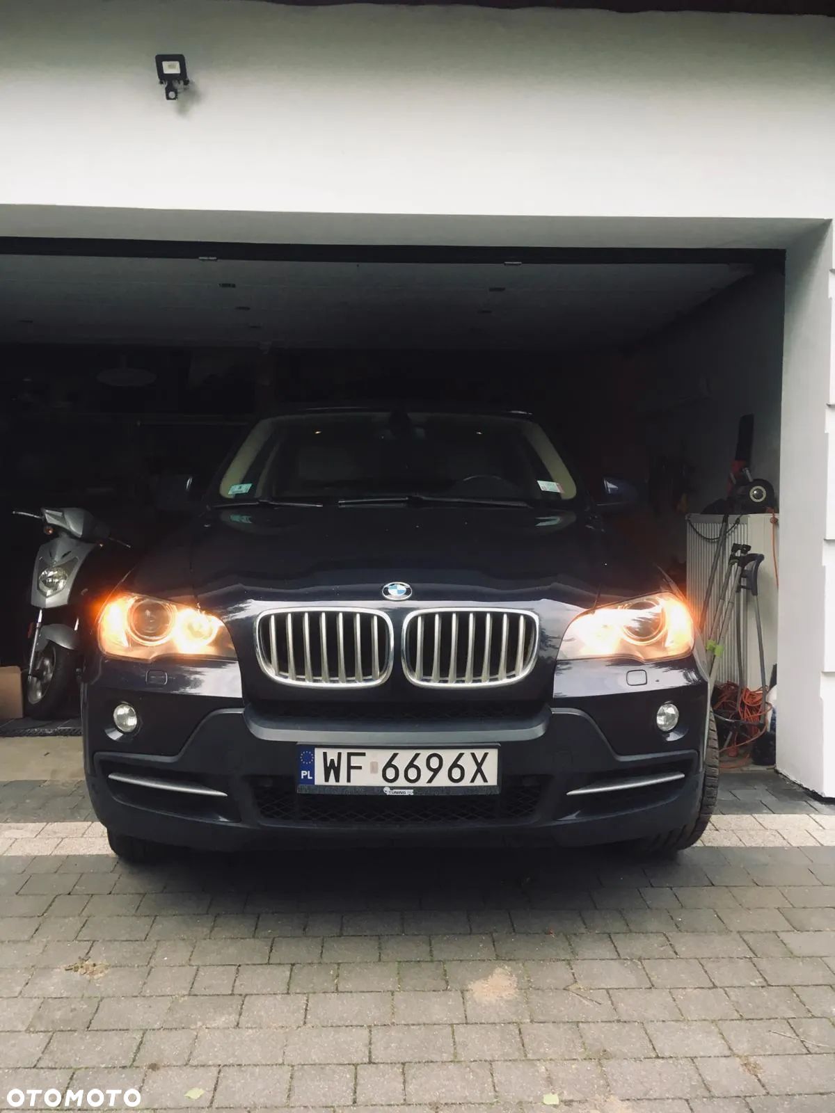 BMW X5 4.8i xDrive - 1