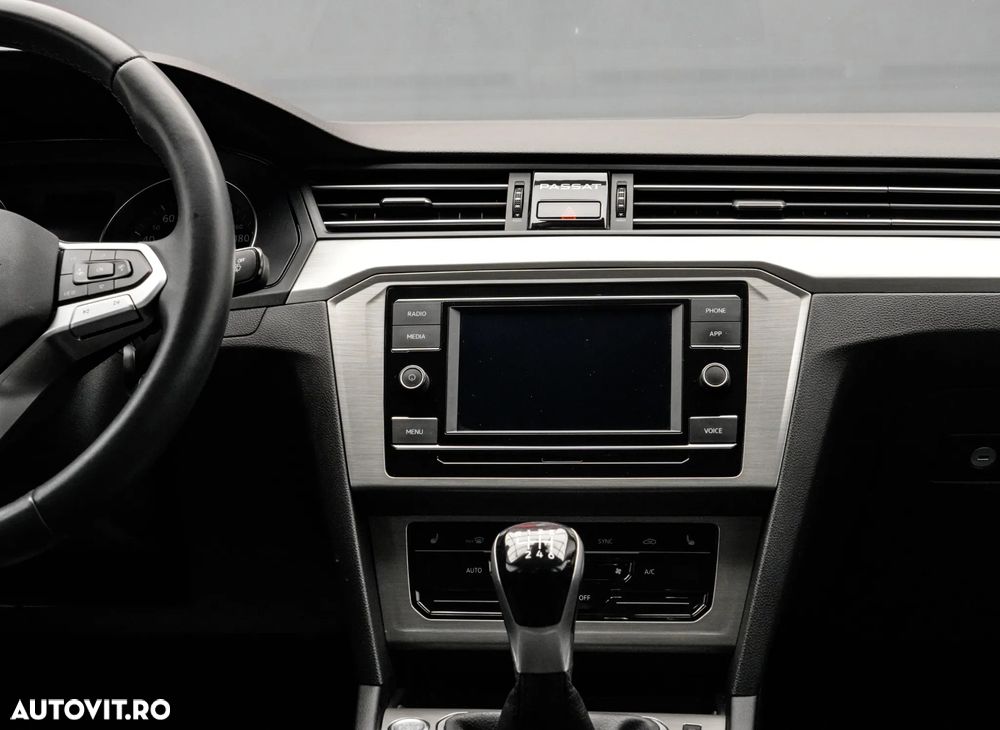 Volkswagen Passat 1.5 TSI OPF Comfortline - 19