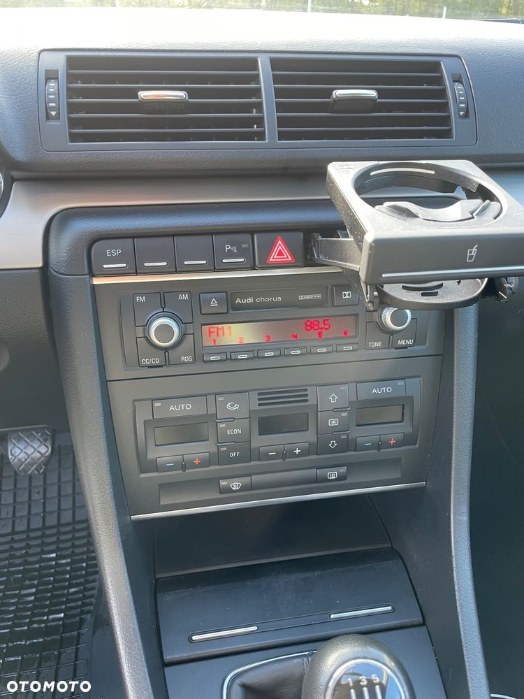 Audi A4 Limousine - 12