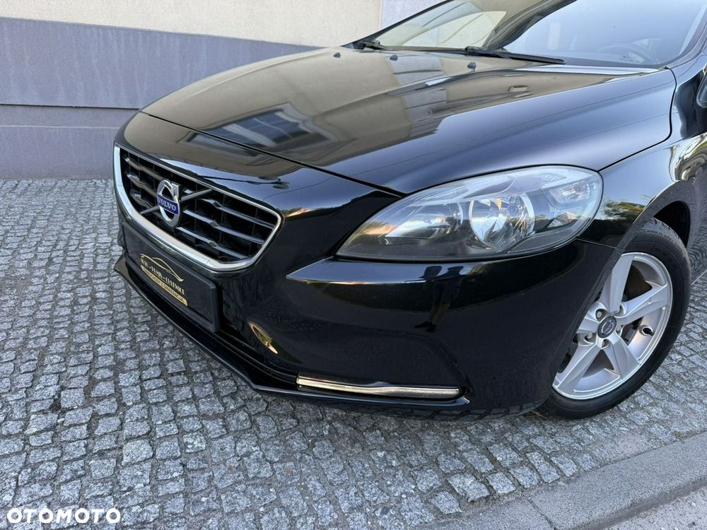 Volvo V40 - 24