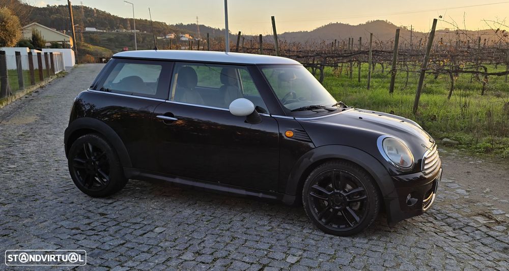 MINI 3 Portas Cooper D - 13