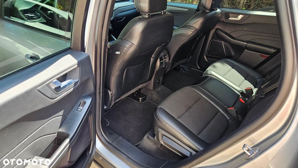 Ford Kuga - 31