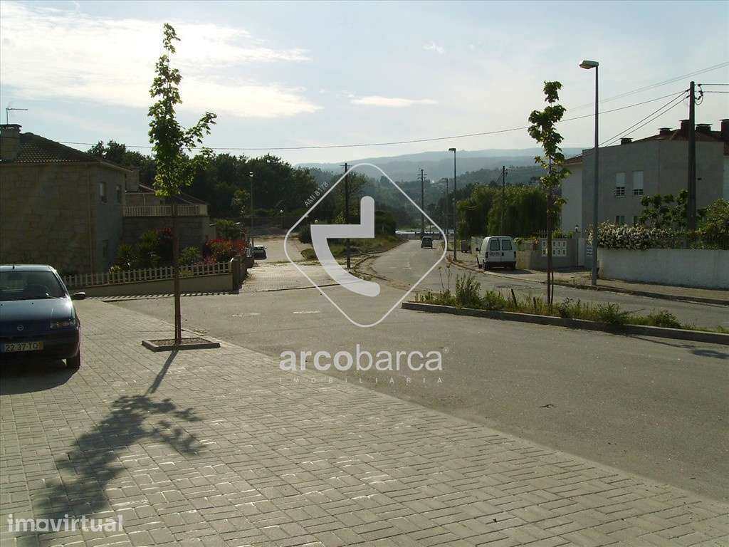 Lote 10 -  terreno destinado à construção, infra-estruturas feitas. Pa - Grande imagem: 5/20