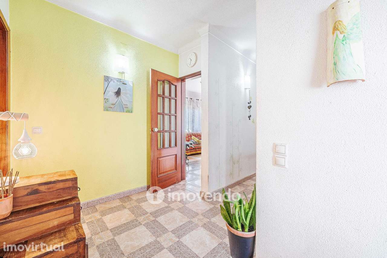 Moradia T3 mais Anexo T1 e Anexo T0 independentes, em Barcarena - Grande imagem: 3/60