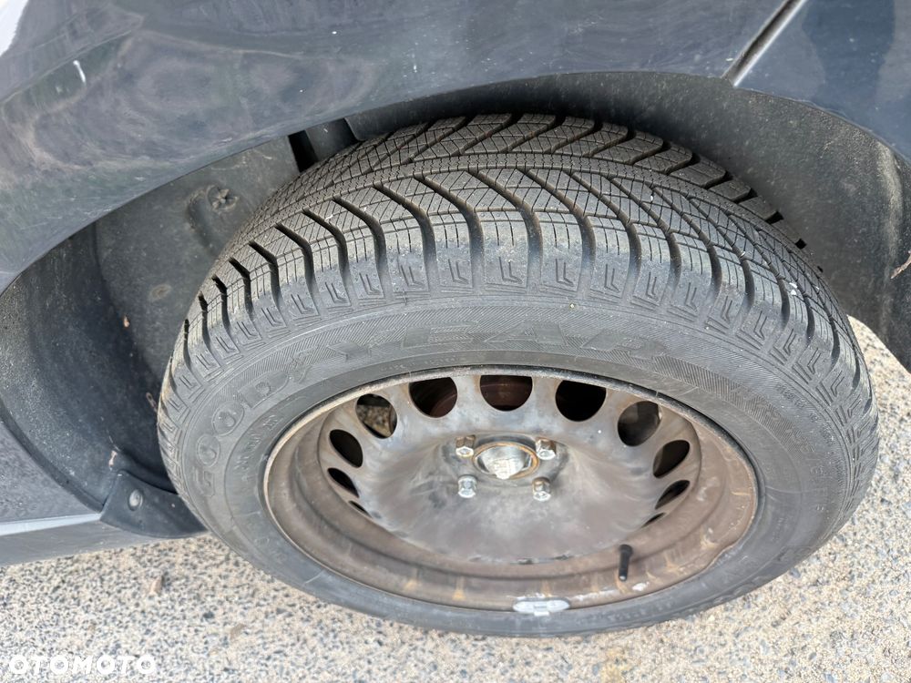 Peugeot 2008 BlueHDi 100 STOP & START Signature - 11