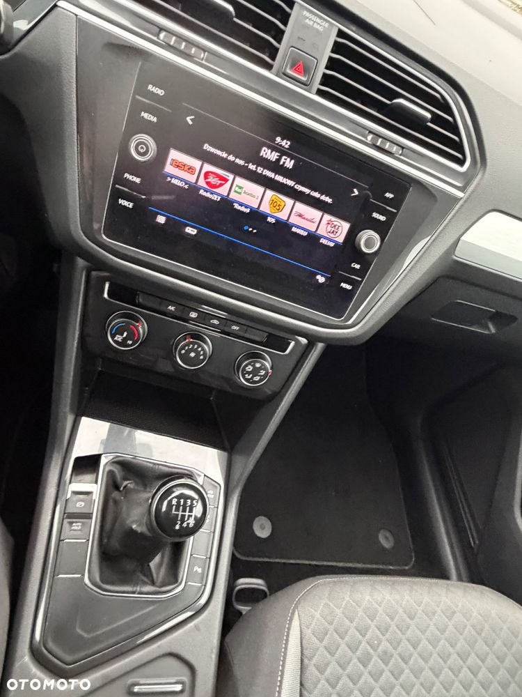 Volkswagen Tiguan - 16