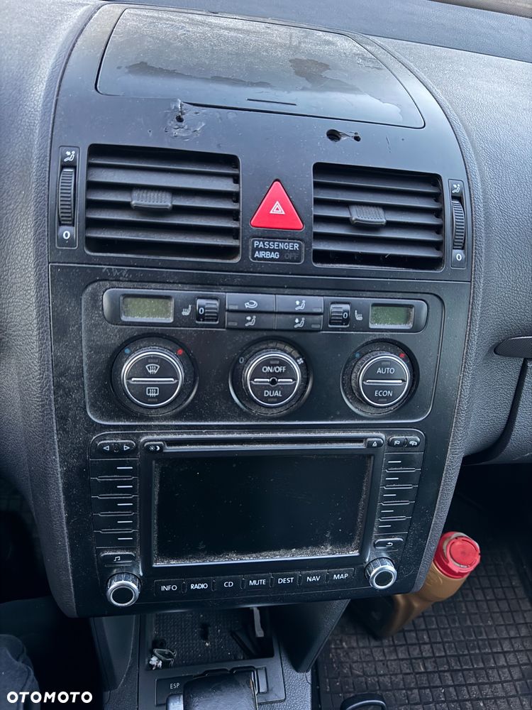 Volkswagen Touran 2.0 TDI DPF Highline DSG - 16