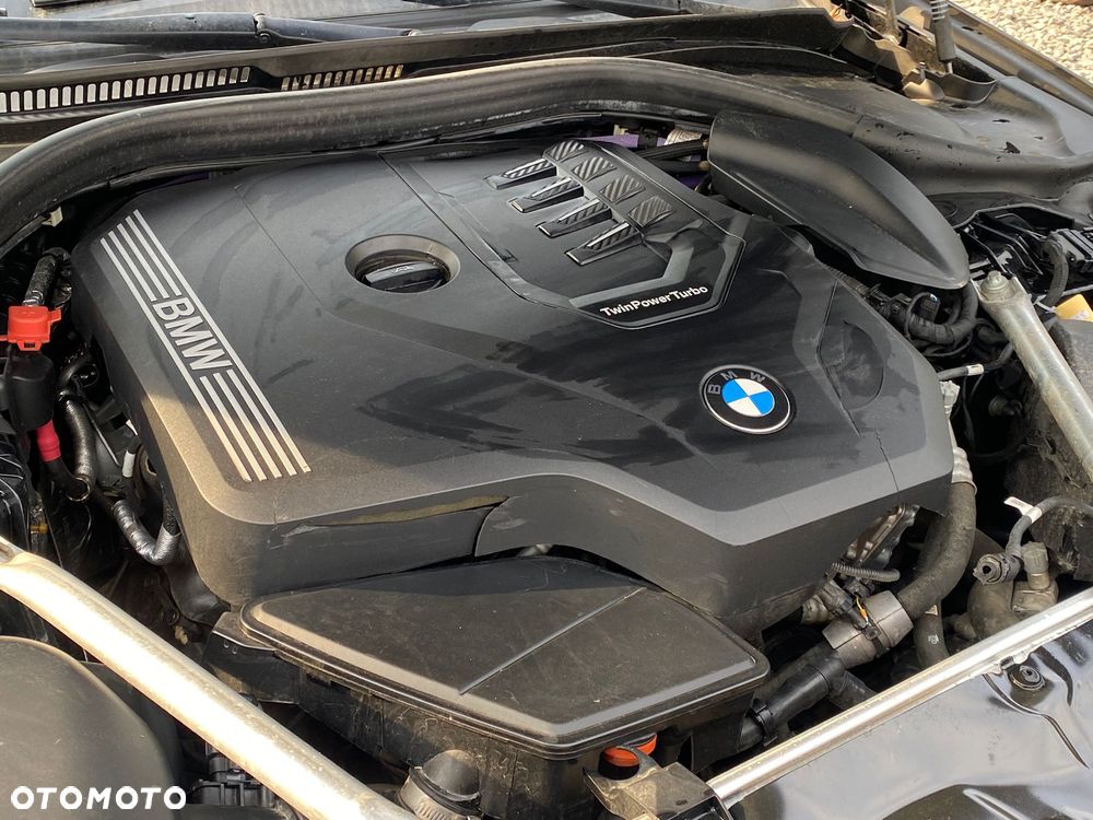 BMW Seria 5 530i Luxury Line sport - 6