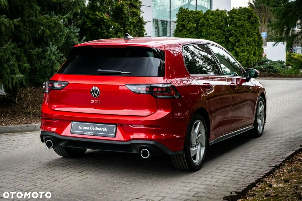 Volkswagen Golf - 35