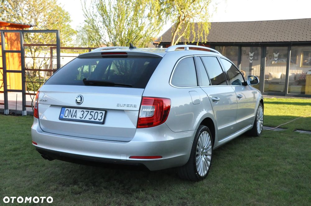 Skoda Superb 1.8 TSI DSG Exclusive - 8
