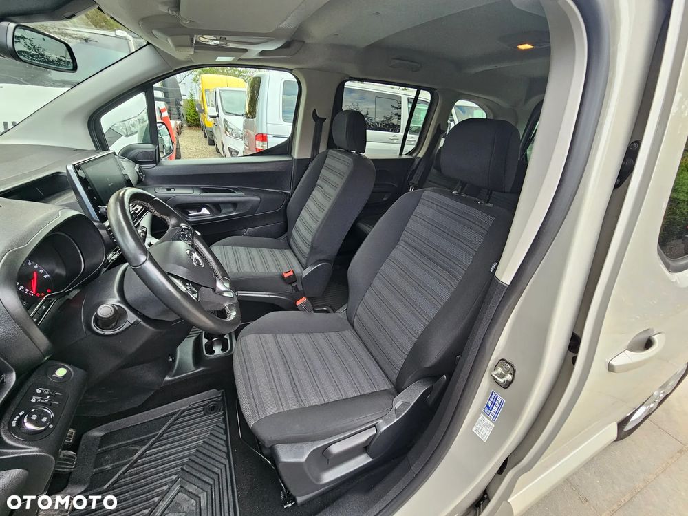 Opel Combo 1.2 Turbo Start/Stop Edition - 31