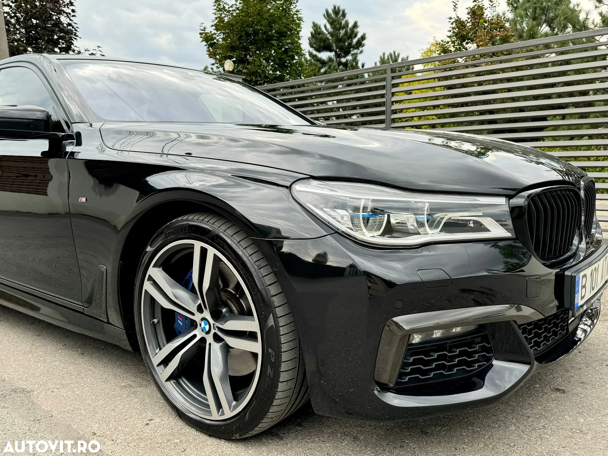 BMW Seria 7 750i xDrive - 10