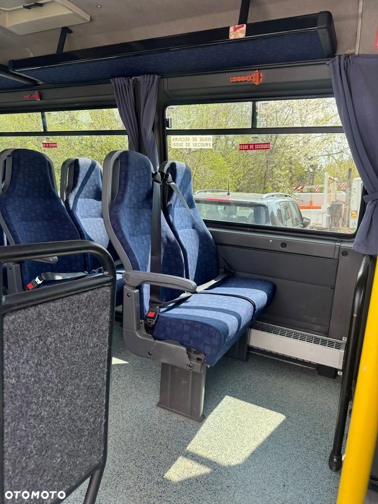 Irisbus Iveco Daily Klima Tylko 157 tyś km z Wojska Francuskiego 17 Osobowy - 17
