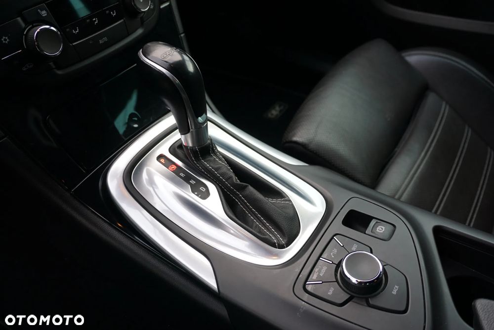 Opel Insignia 2.8 V6 Turbo 4x4 Automatik OPC - 25