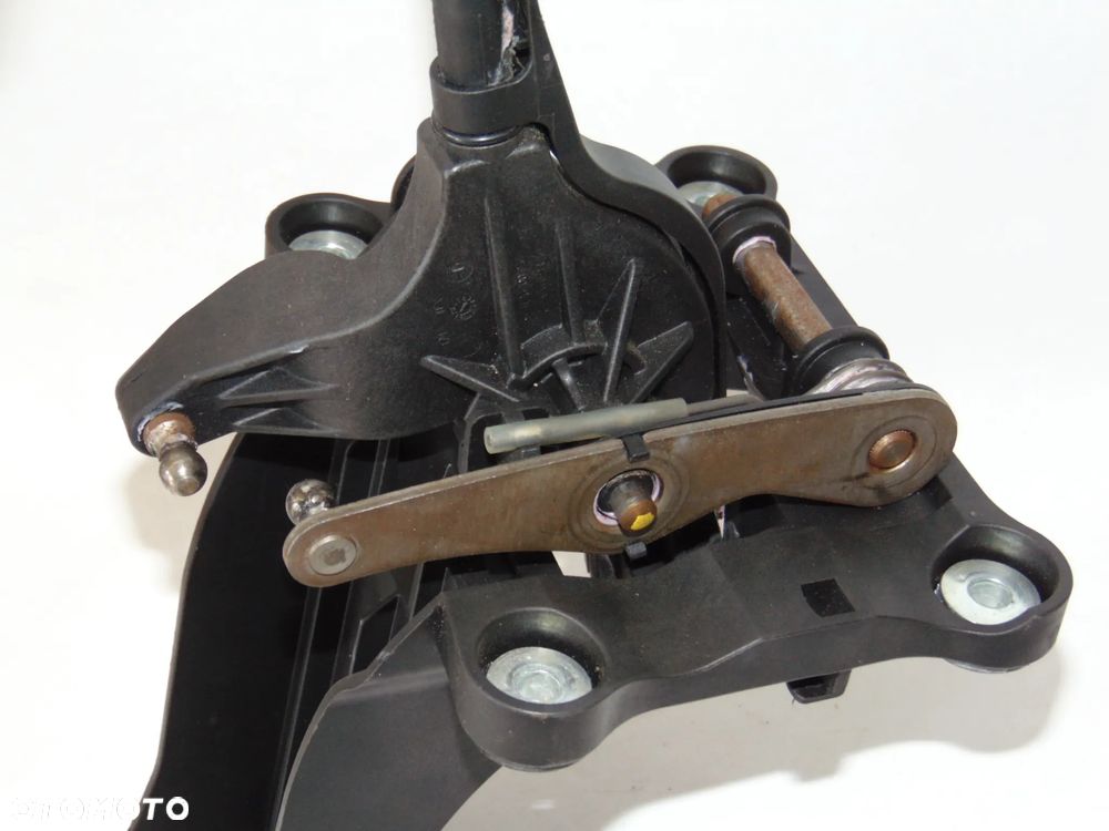 Wybierak 6 biegów 55351959 lewarek drążek dźwignia przełącznik zmiany biegów Opel Zafira 2 II B diesel 1.9 CDTI - 14