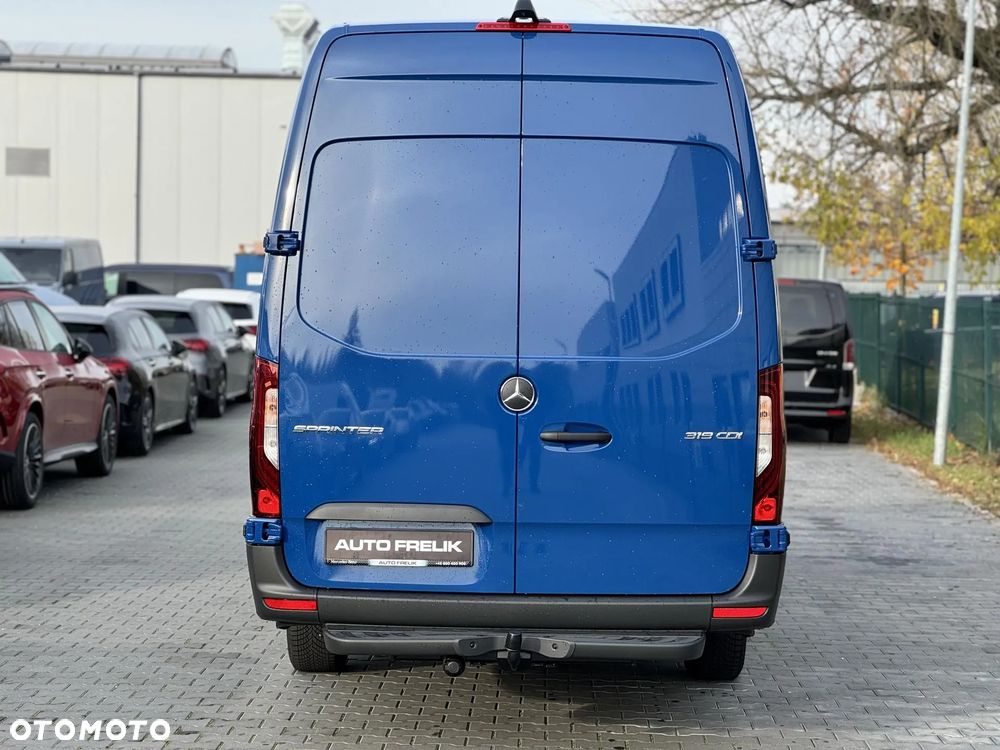 Mercedes-Benz Sprinter - 7