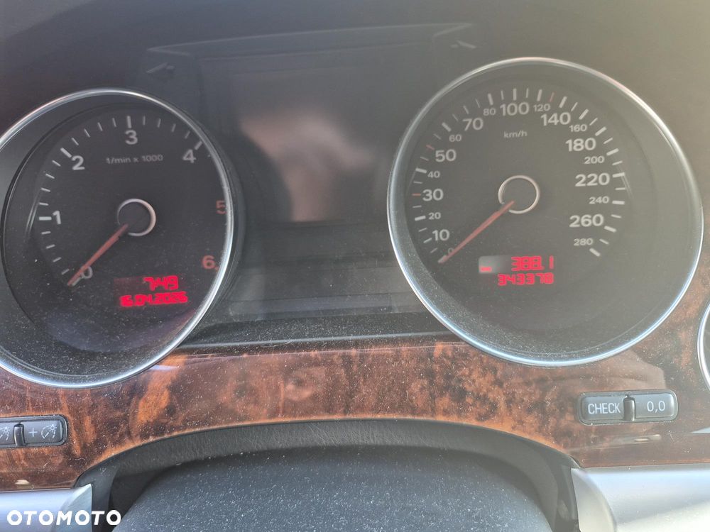 Audi A8 4.2 TDI DPF Quattro - 2