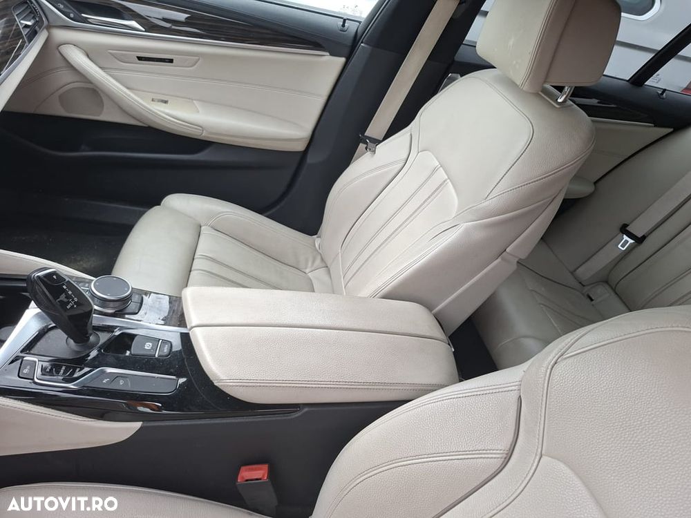 BMW Seria 5 530i xDrive Aut. M Sport Edition - 7