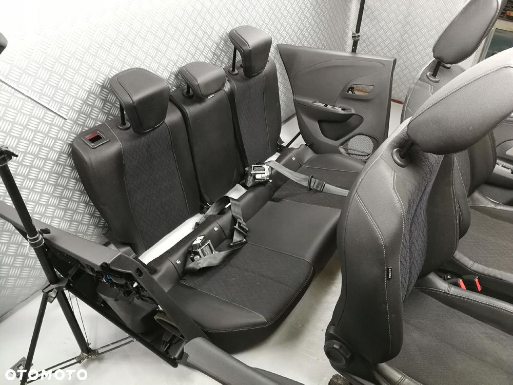 fotele fotel tapicerka kanapa przód tył boczki lewy prawy OPEL CORSA F 19- - 6