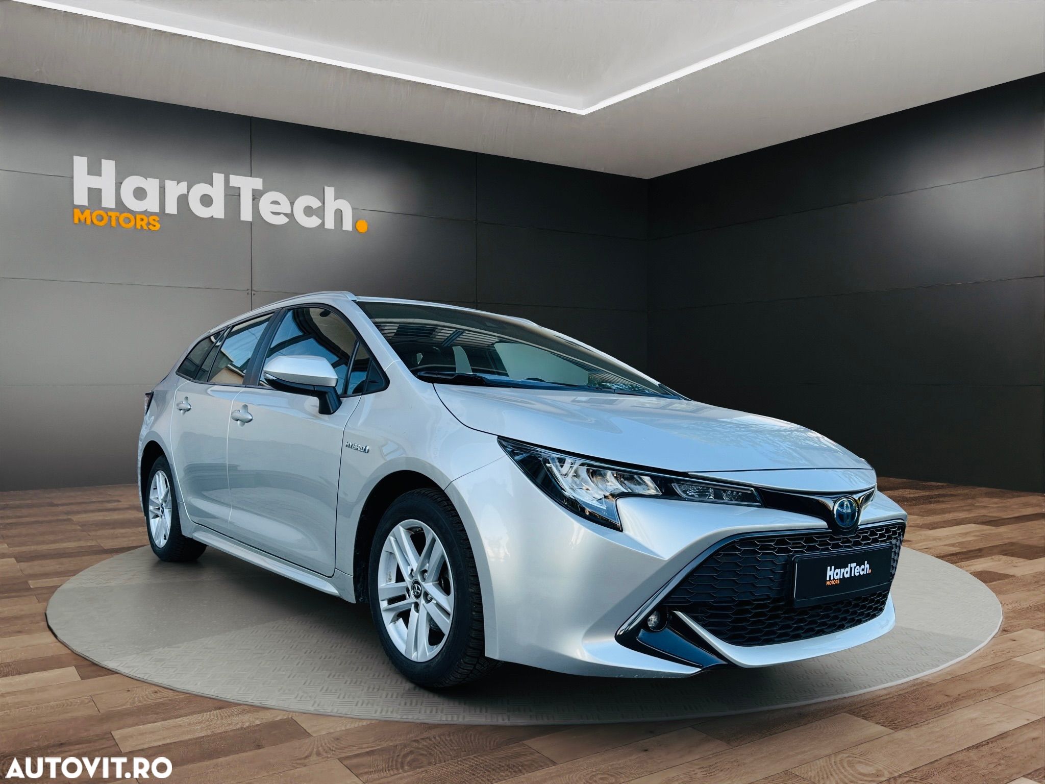 Toyota Corolla 1.8 Hybrid Business Edition - 1