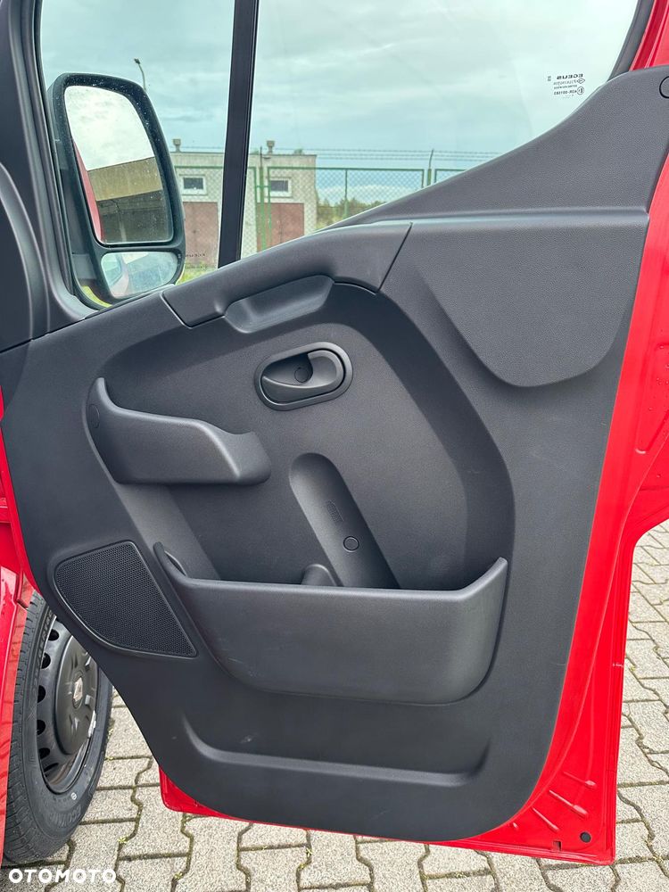 Renault Master - 25