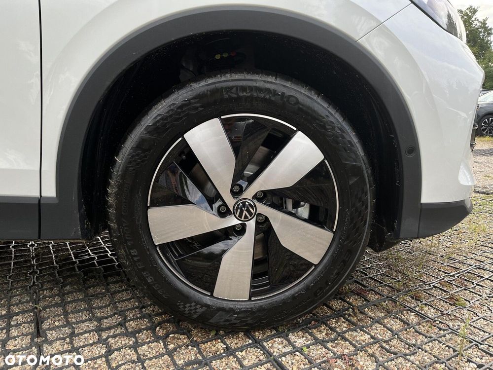 Volkswagen Tiguan - 10