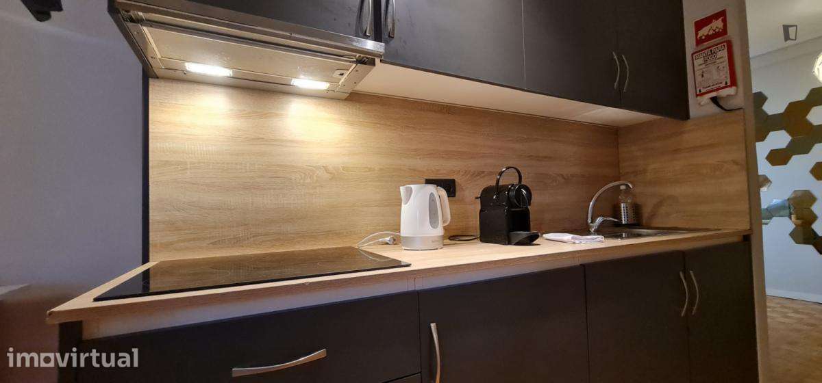 Apartamento com 3 quartos - localizado em Cedofeita Porto - Grande imagem: 2/20