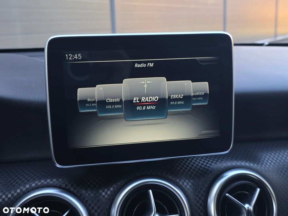 Mercedes-Benz Klasa A 180 7G-DCT AMG Line - 16