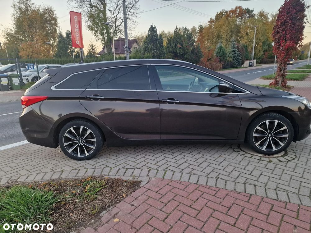 Hyundai i40 Kombi 1.7 CRDi DCT Premium - 4
