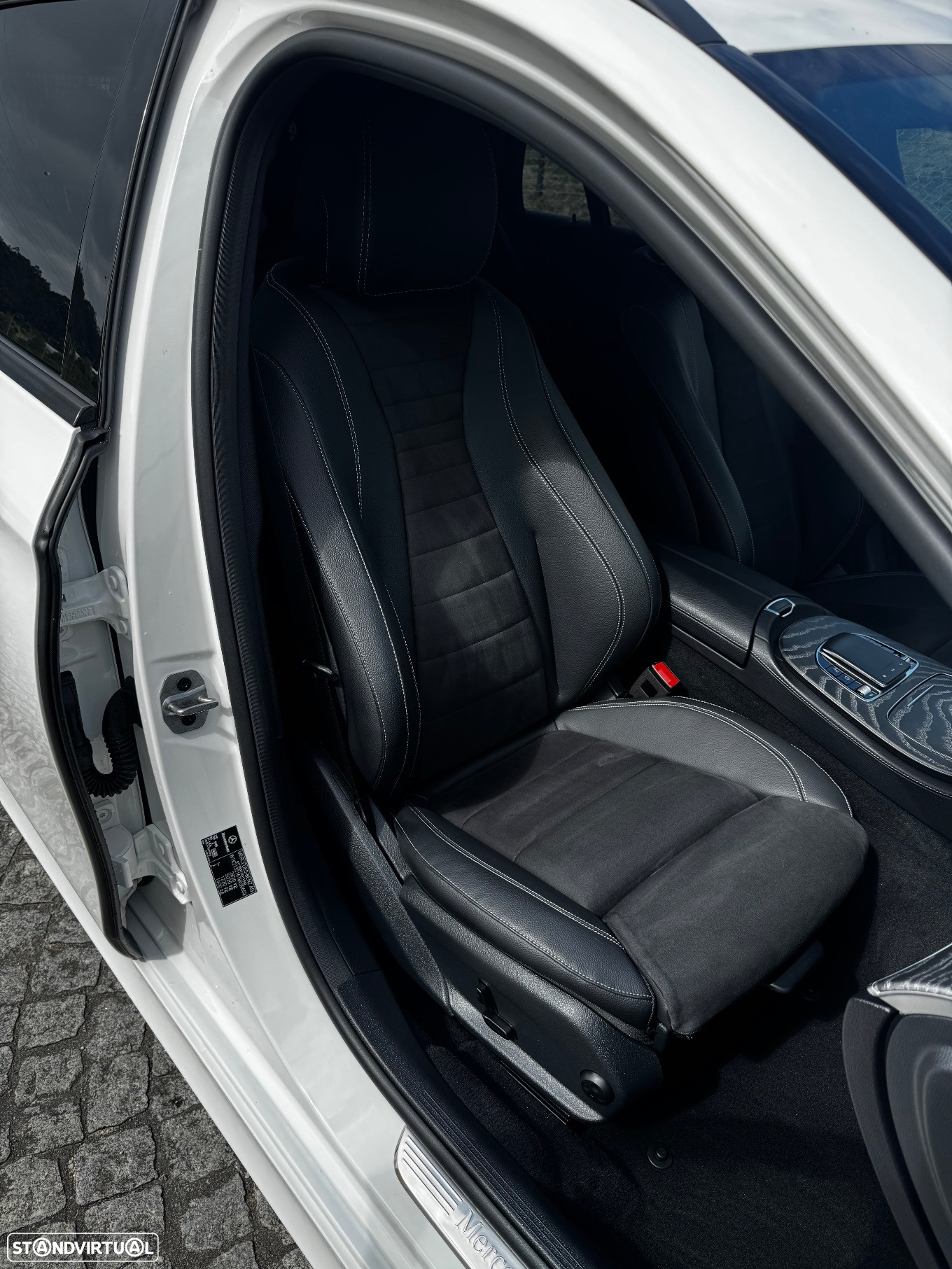 Mercedes-Benz E 300 de AMG Line - 17