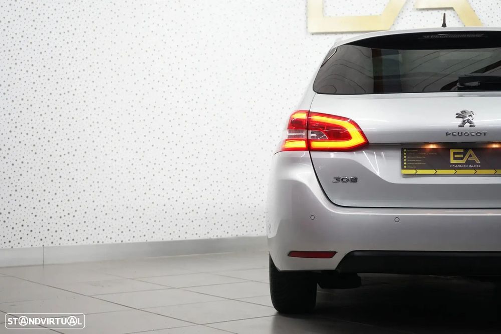 Peugeot 308 SW - 7