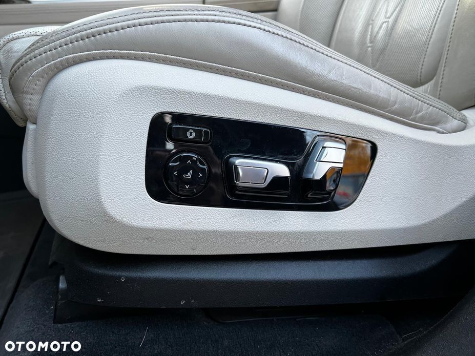 BMW X7 - 18