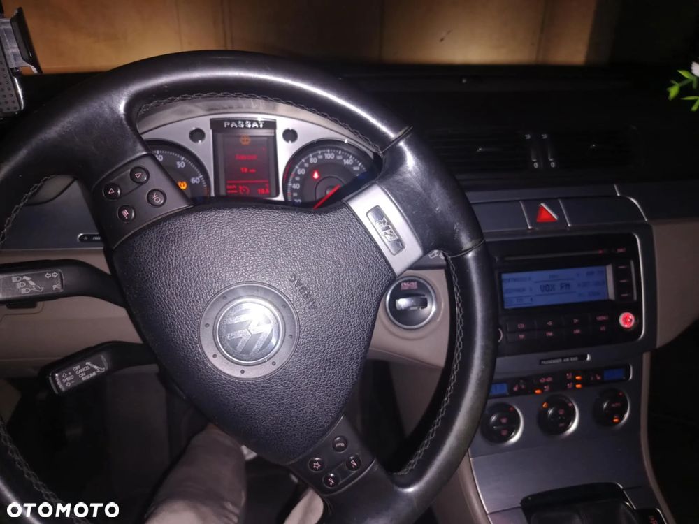 Volkswagen Passat 1.8 TSI Comfortline - 7