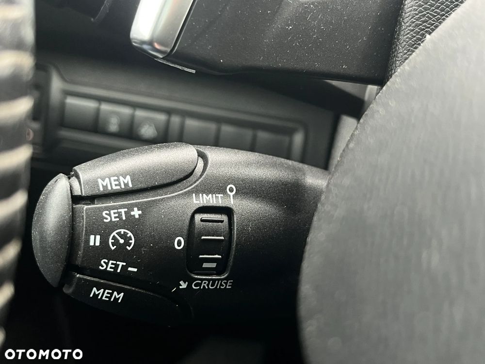 Peugeot 308 - 30