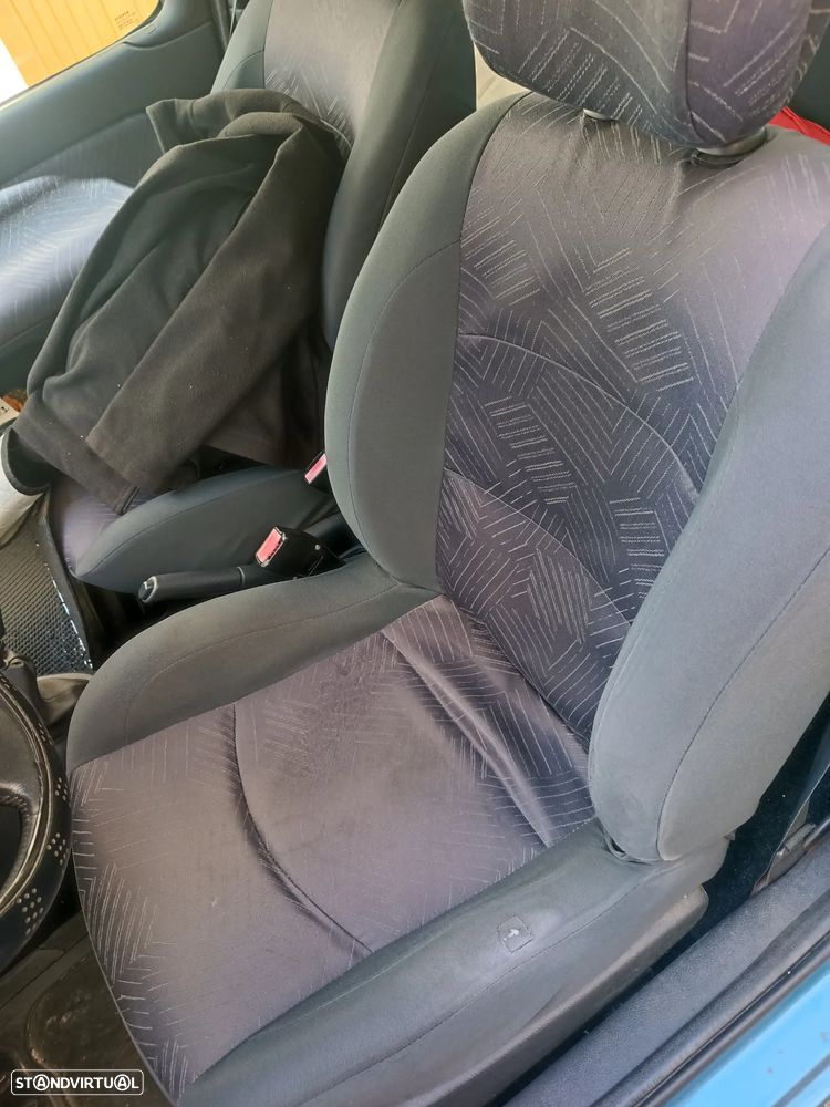 Renault Clio 1.4 16V Dynamique - 6