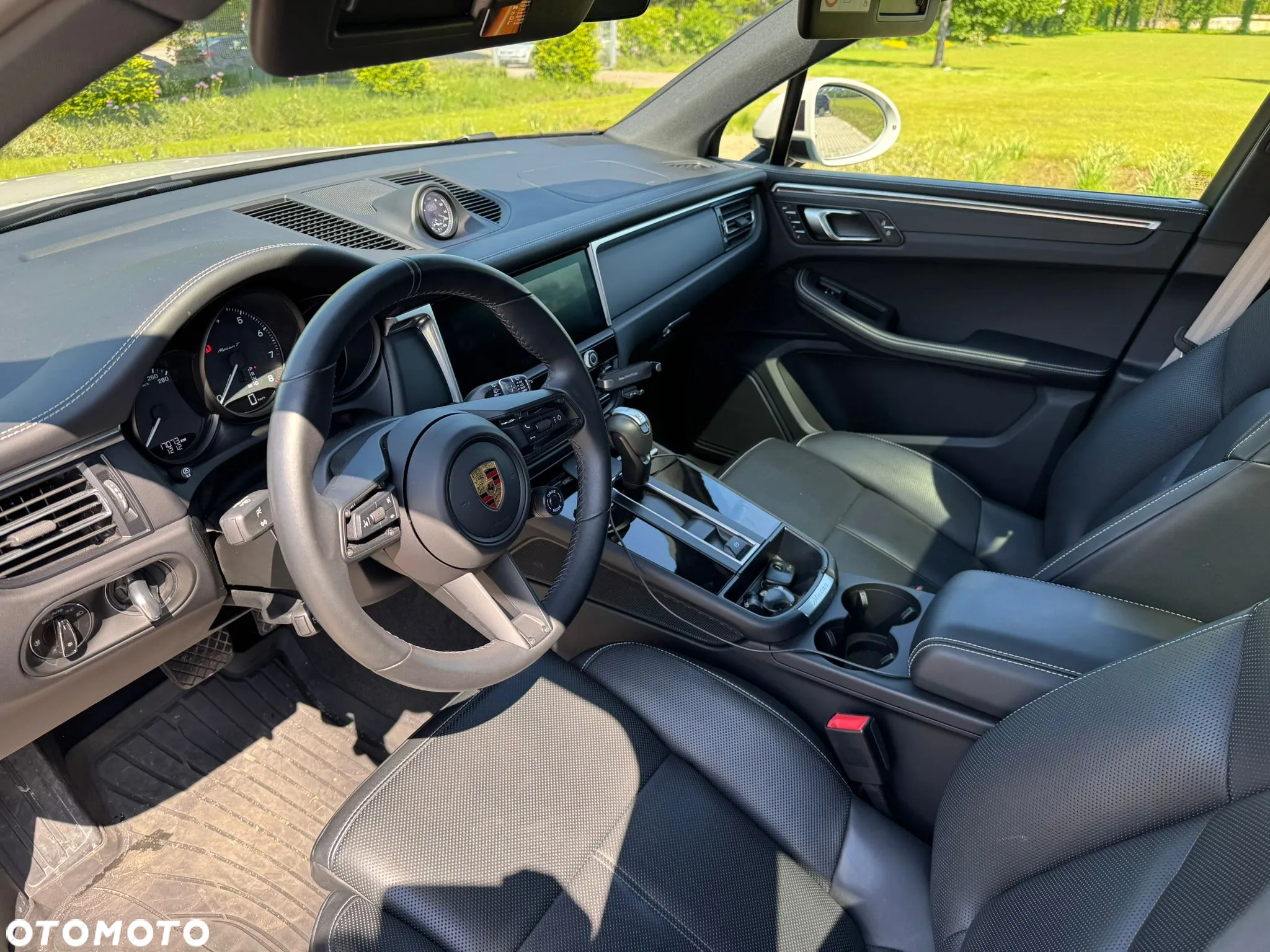 Porsche Macan T - 11