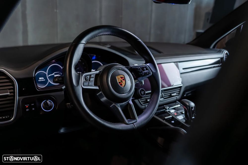 Porsche Cayenne - 11
