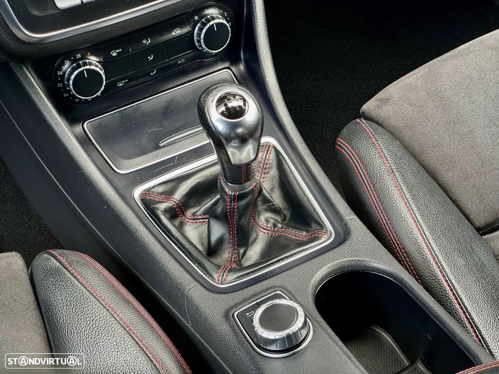 Mercedes-Benz CLA 180 d AMG Line - 40