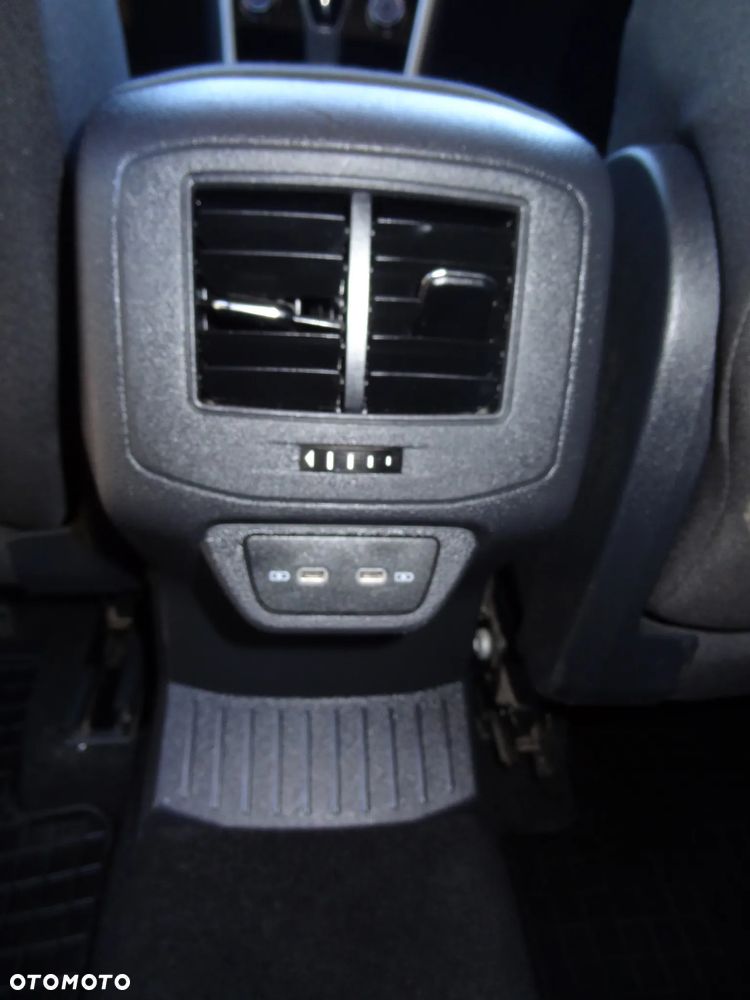 Volkswagen T-Roc 1.5 TSI Life - 19