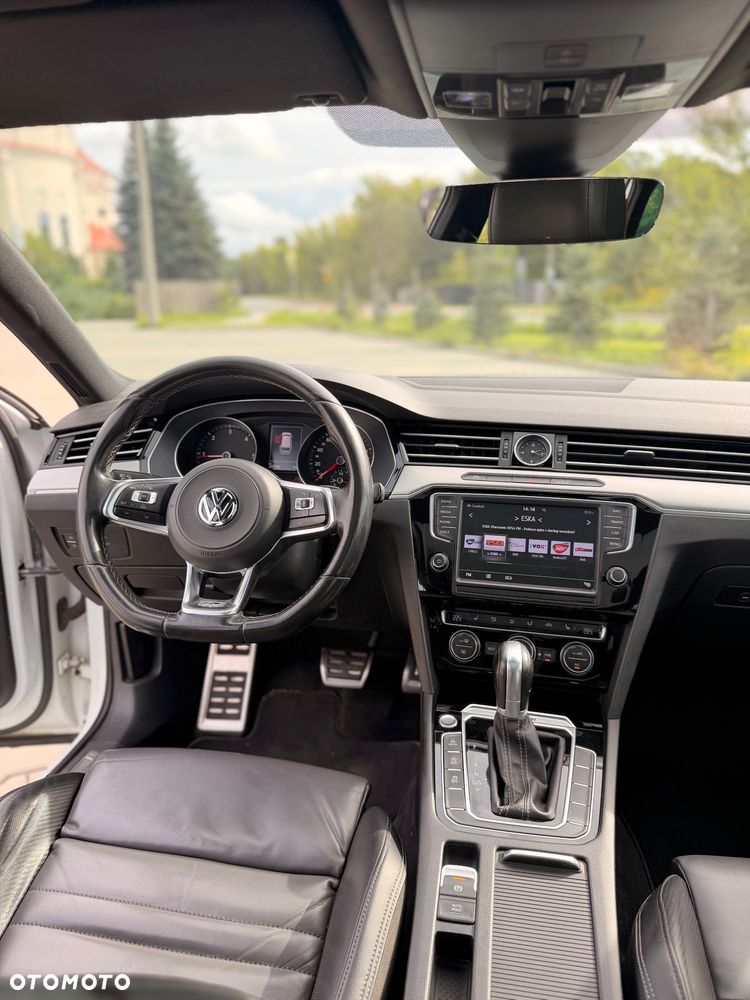 Volkswagen Passat - 23