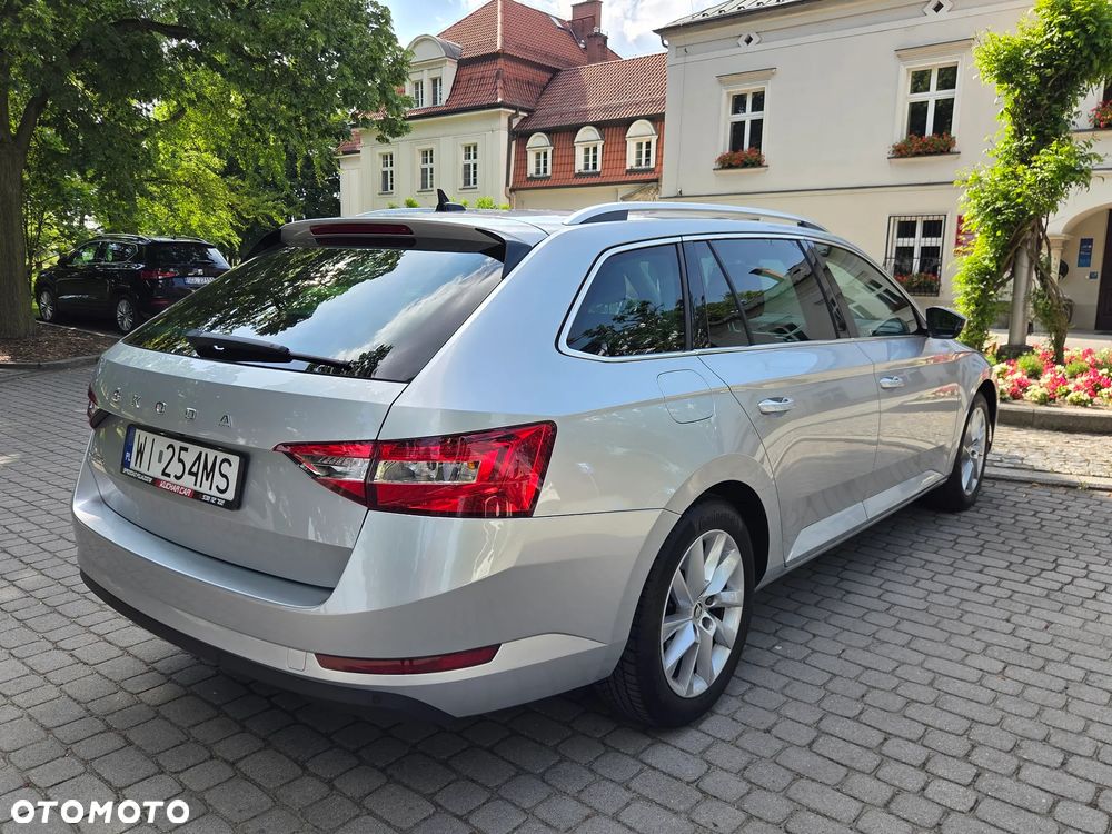 Skoda Superb 2.0 TDI SCR Ambition DSG - 12